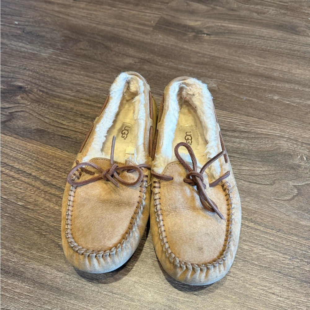 Ugg Dakota Moccasins, Chestnut, Size 7